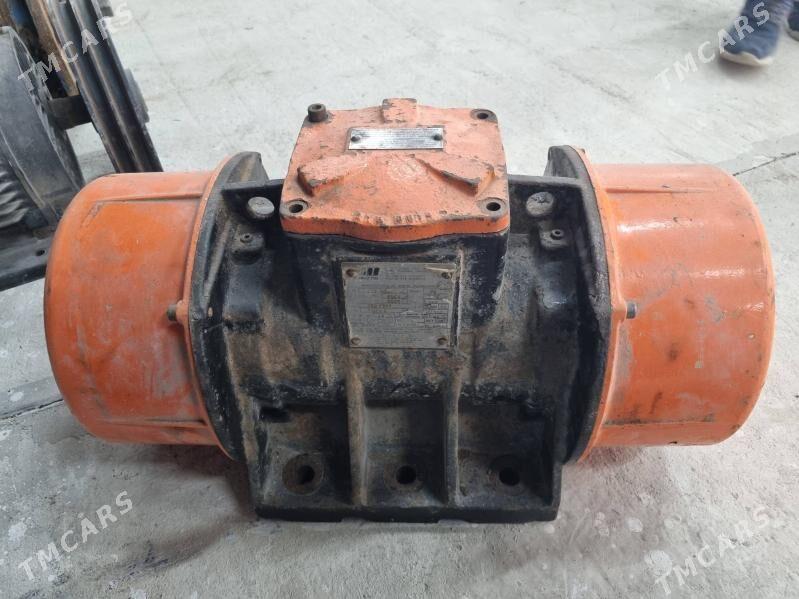 wibrator - Балканабат - img 1