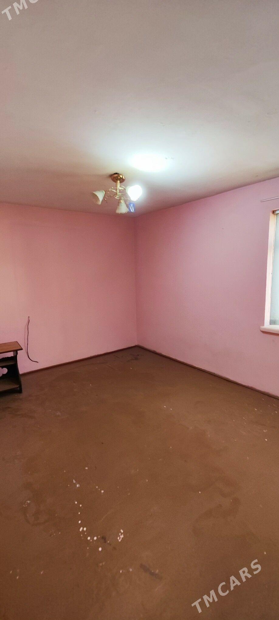 Gyssagly Eyesinden 1kom 2 etaž - Туркменабат - img 1