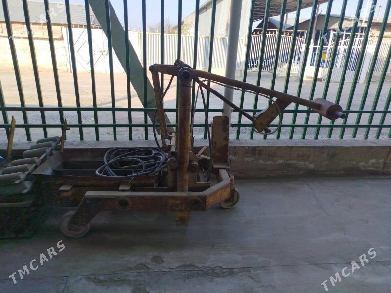 kerpic stanok - Ýaşlyk - img 1