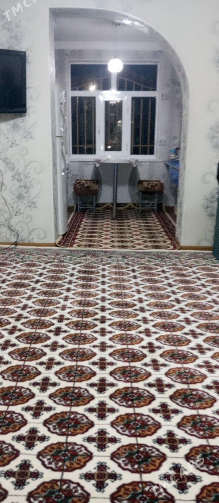 КВАРТИРА НА 40 ЛЕТ - Мары - img 1