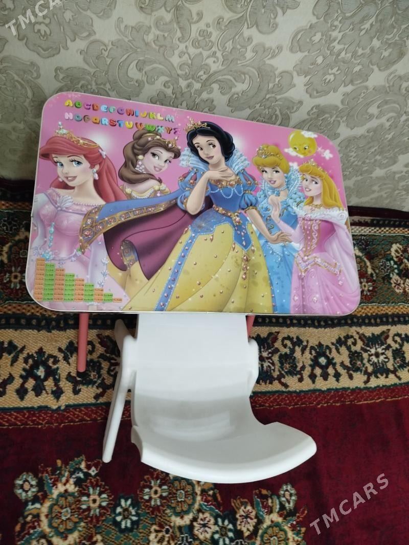 детская парта и стульчик - Türkmenbaşy - img 1