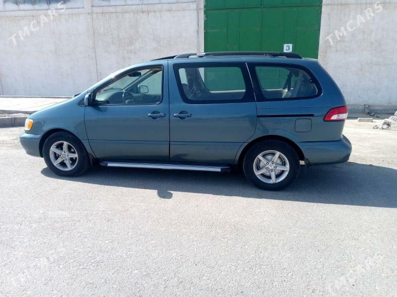Toyota Sienna 2002 - 220 000 TMT - Baýramaly - img 1