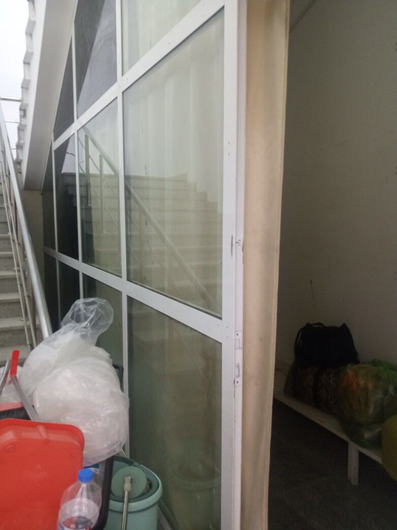 satlyk magazin - "Алтын Асыр" Гундогар базары ( Толкучка) - img 1