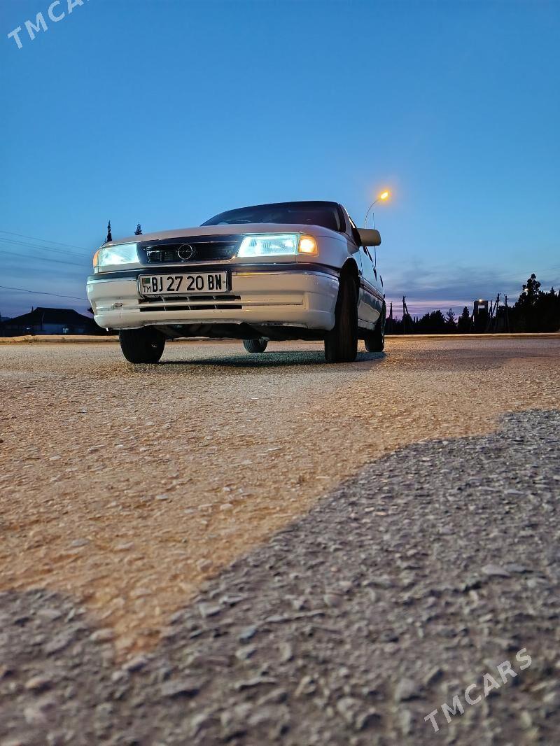 Opel Vectra 1993 - 40 000 TMT - Махтумкули - img 1