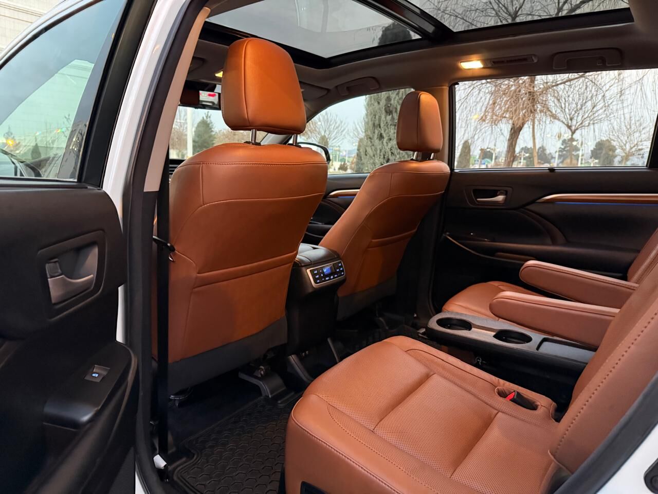 Toyota Highlander 2019 - 625 000 TMT - Ашхабад - img 1