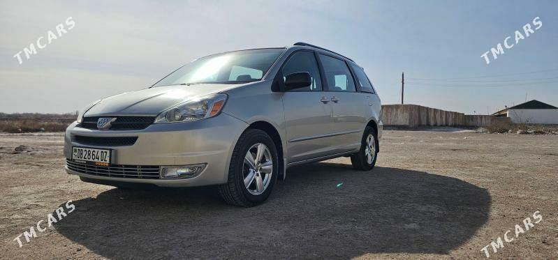 Toyota Sienna 2005 - 270 000 TMT - Кёнеургенч - img 1