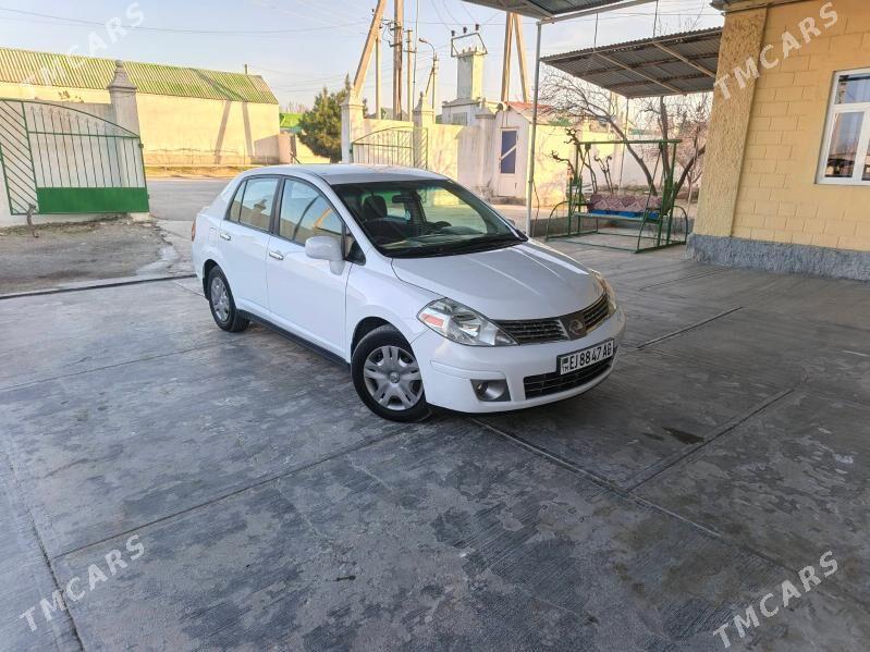 Nissan Versa 2010 - 138 000 TMT - Büzmeýin - img 1
