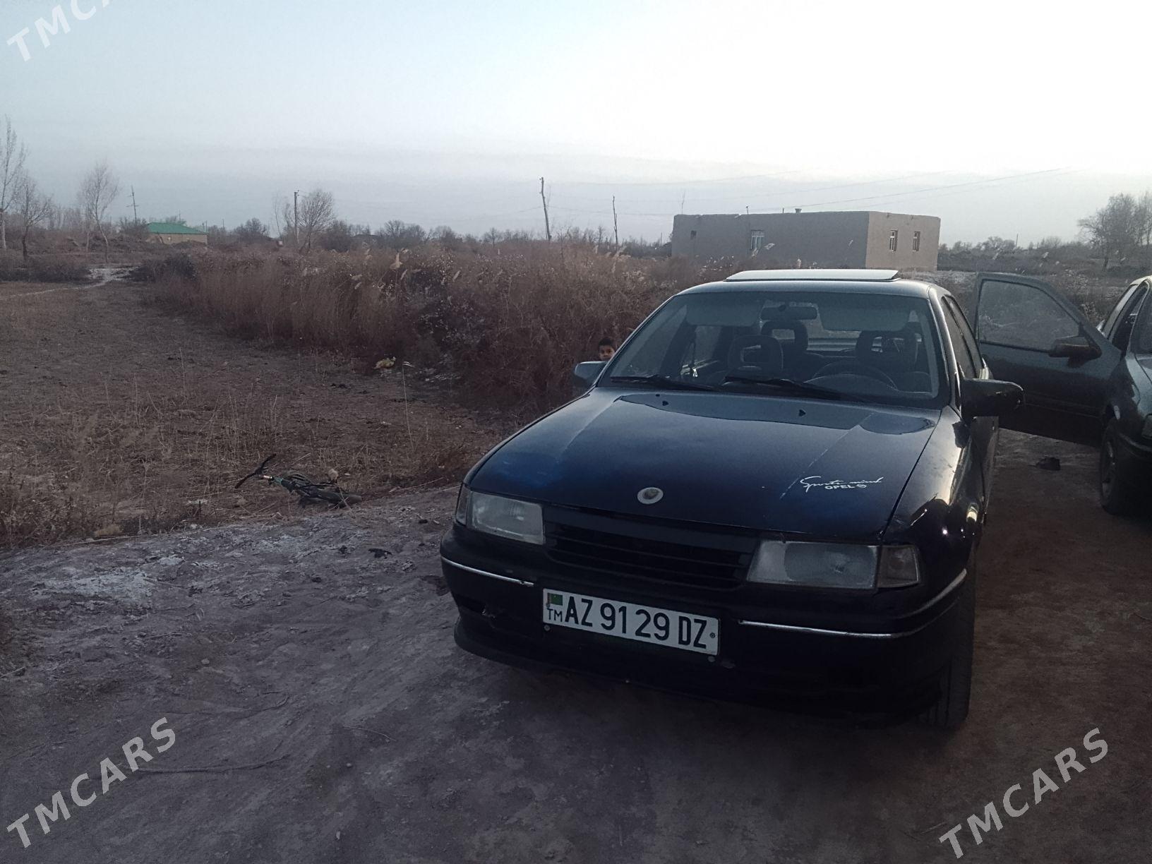 Opel Vectra 1990 - 20 000 TMT - Gubadag - img 1