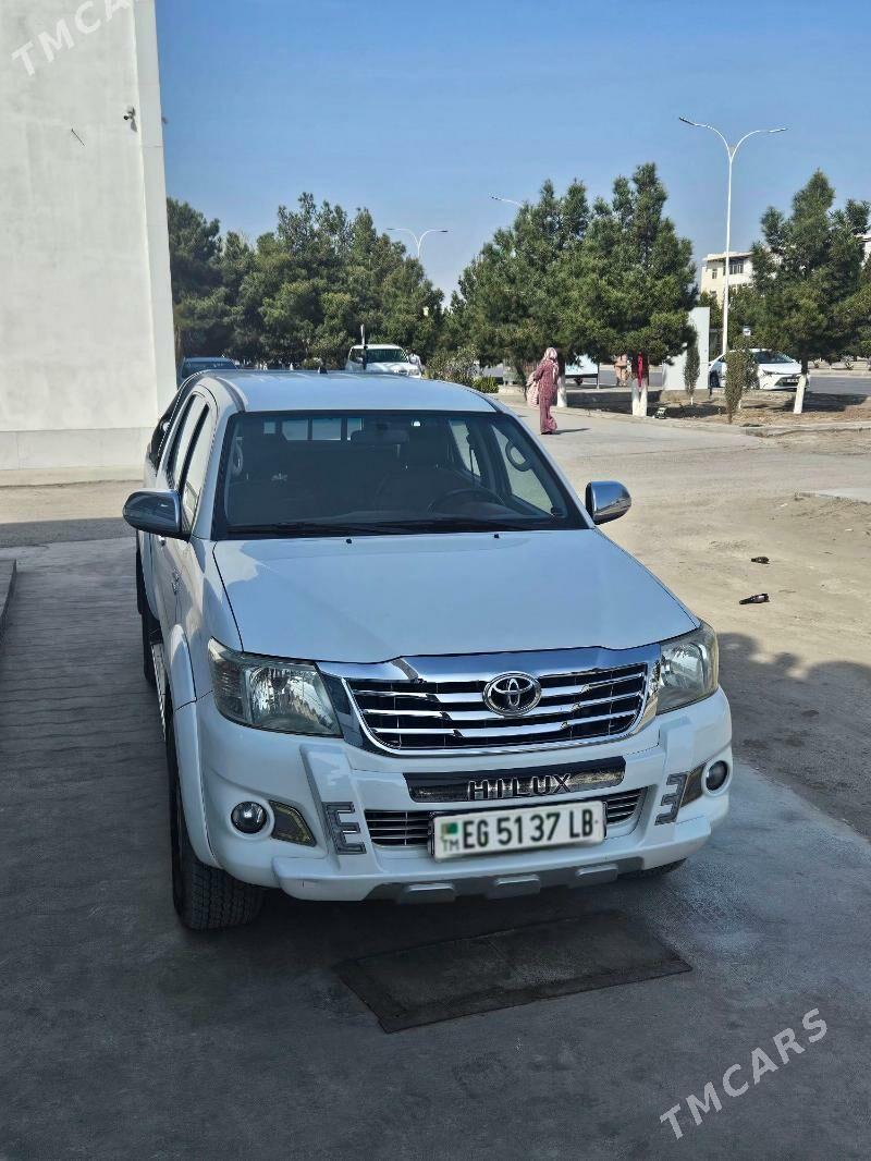Toyota Hilux 2015 - 440 000 TMT - Türkmenabat - img 1