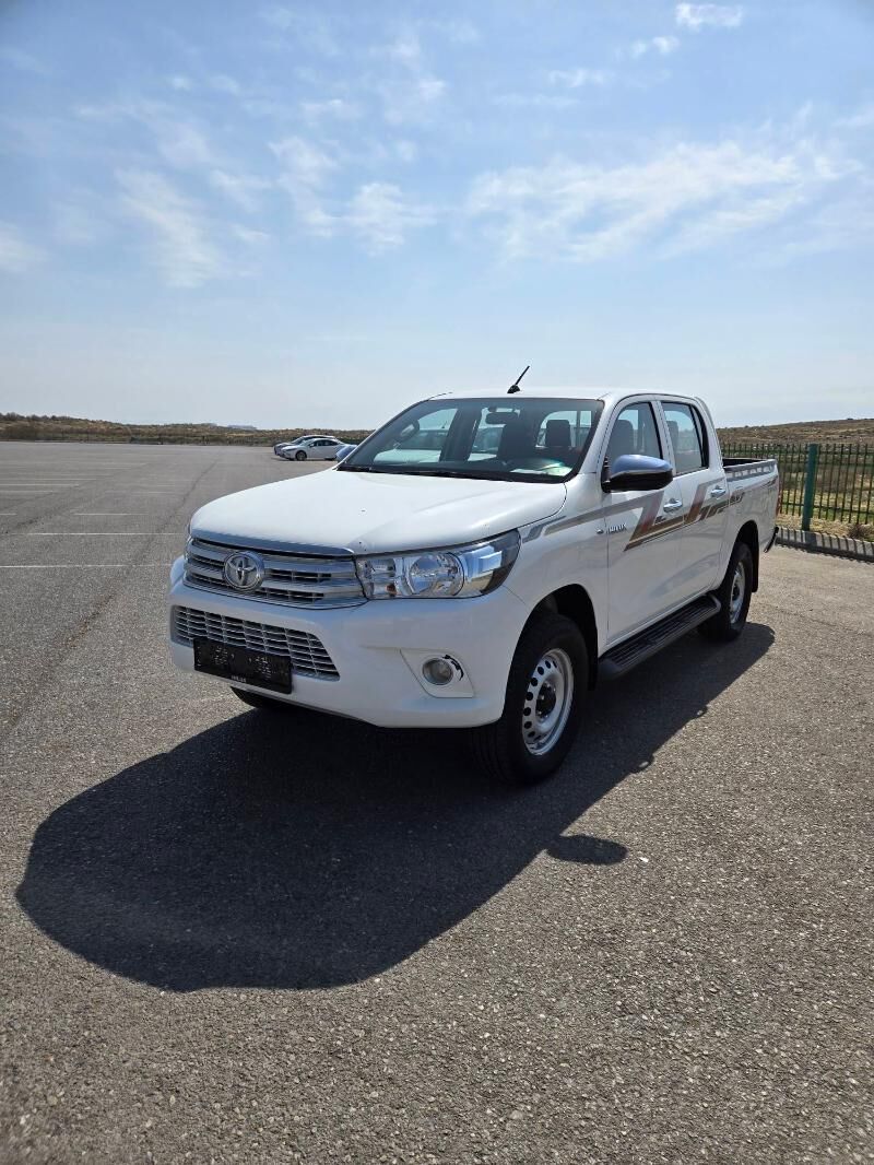 Toyota Hilux 2020 - 460 000 TMT - Ашхабад - img 1