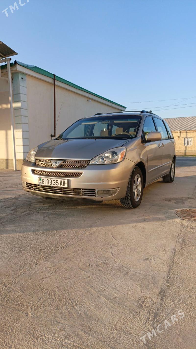 Toyota Sienna 2004 - 225 000 TMT - Гёкдепе - img 1