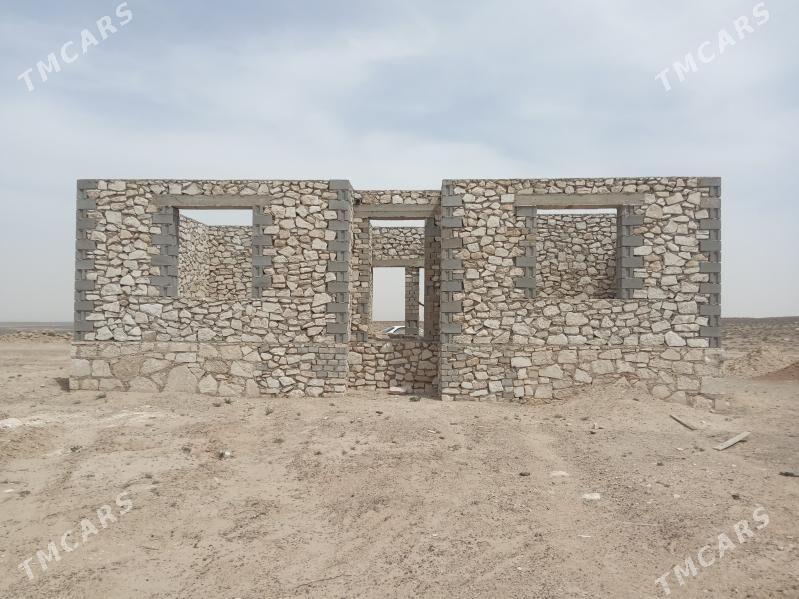 jay - Türkmenbaşy - img 1