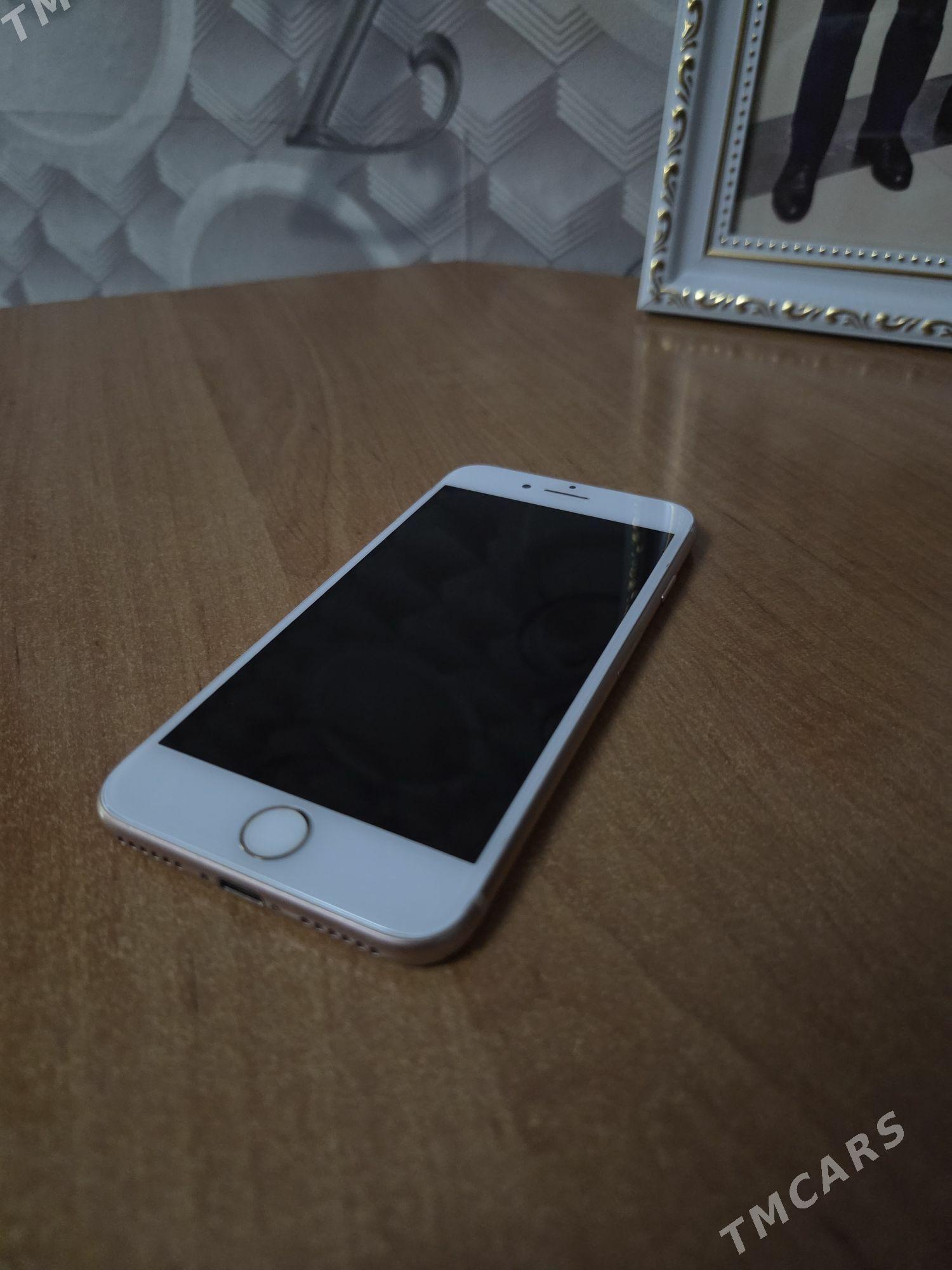 iPhone 8 Gold - 30 мкр - img 1