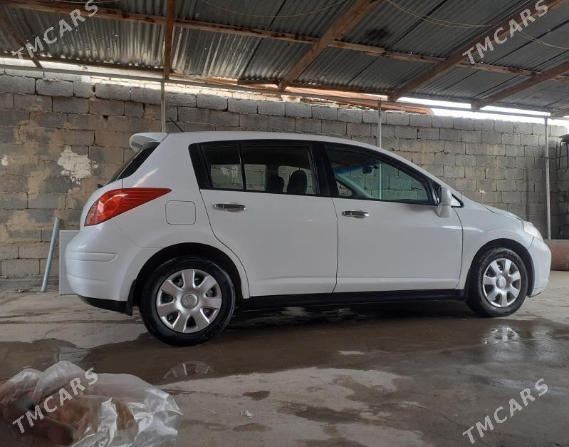 Nissan Versa 2012 - 110 000 TMT - Анев - img 1