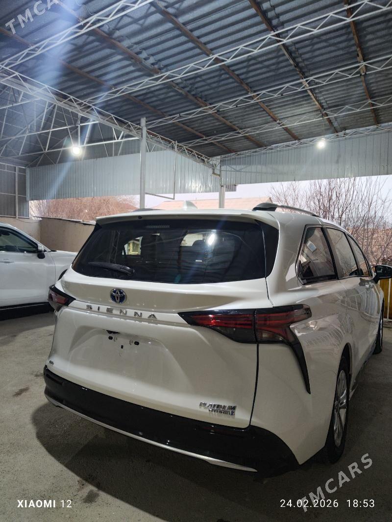 Toyota Sienna 2022 - 580 000 TMT - Мары - img 1