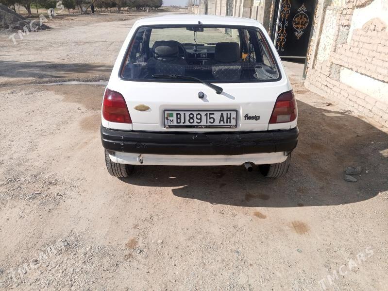 Ford Courier 1989 - 20 000 TMT - Ýaşlyk - img 1