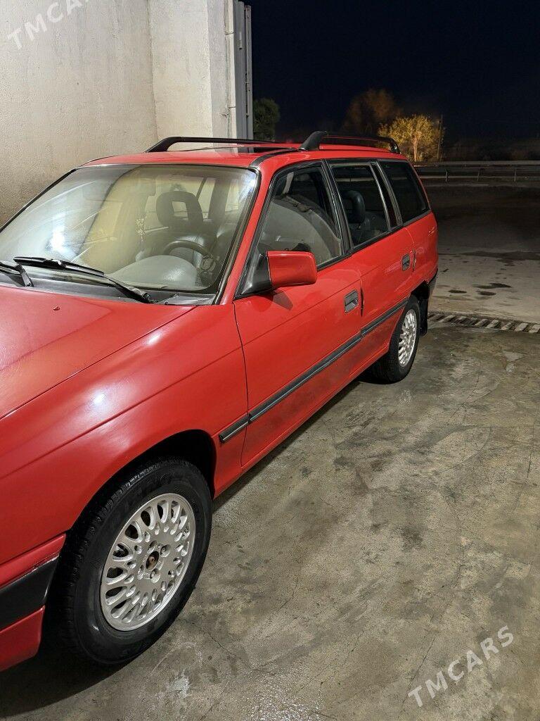 Opel Astra 1992 - 40 000 TMT - Мары - img 1