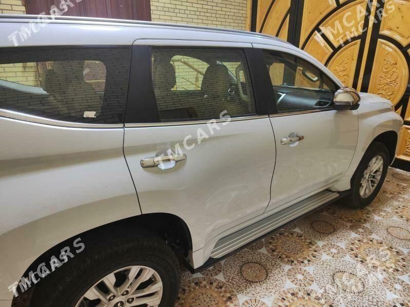 Mitsubishi Pajero 2020 - 480 000 TMT - Туркменабат - img 1