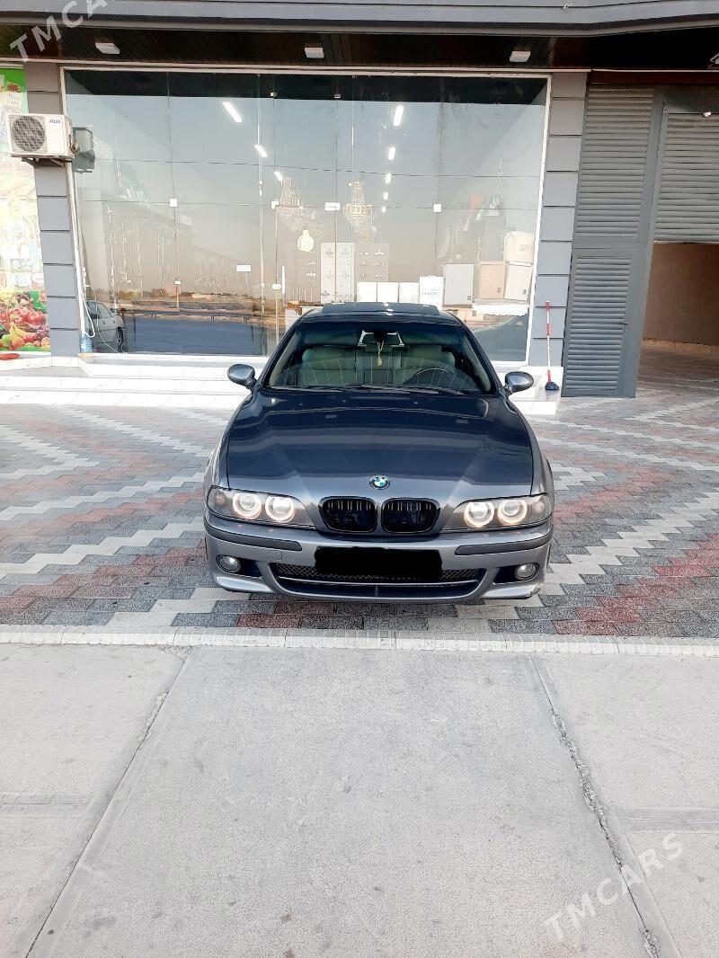 BMW E39 2001 - 138 000 TMT - Mary - img 1