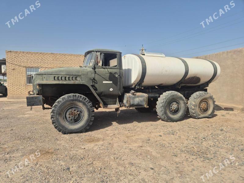 Ural 4320 1999 - 100 000 TMT - Серахс - img 1