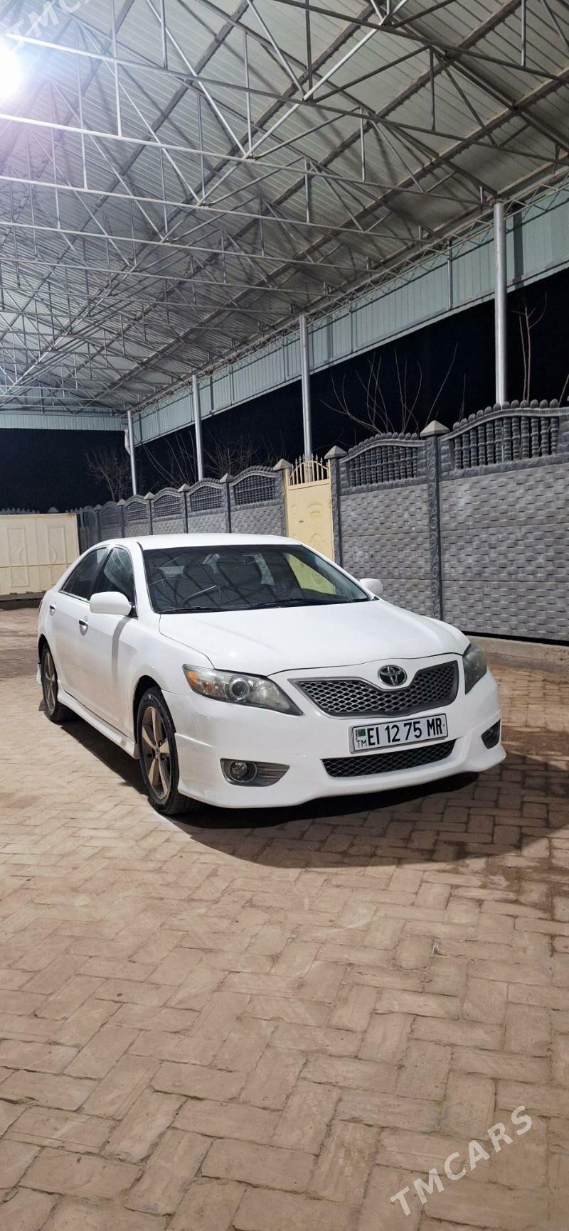 Toyota Camry 2010 - 205 000 TMT - Байрамали - img 1