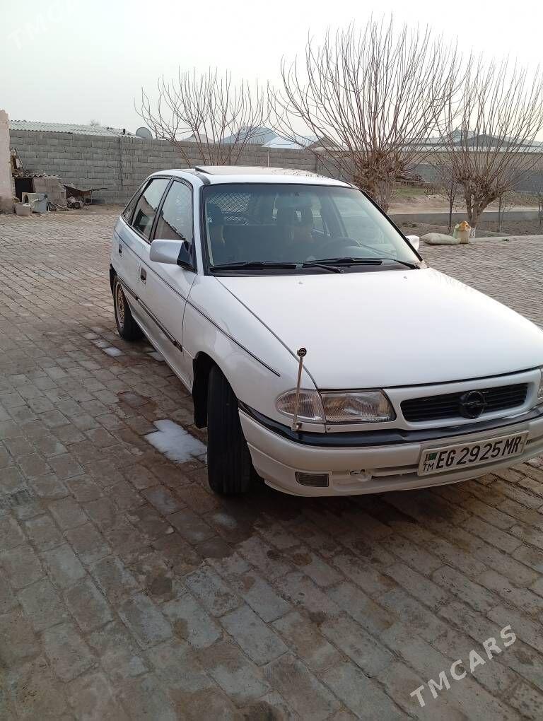 Opel Astra 1993 - 50 000 TMT - Мары - img 1