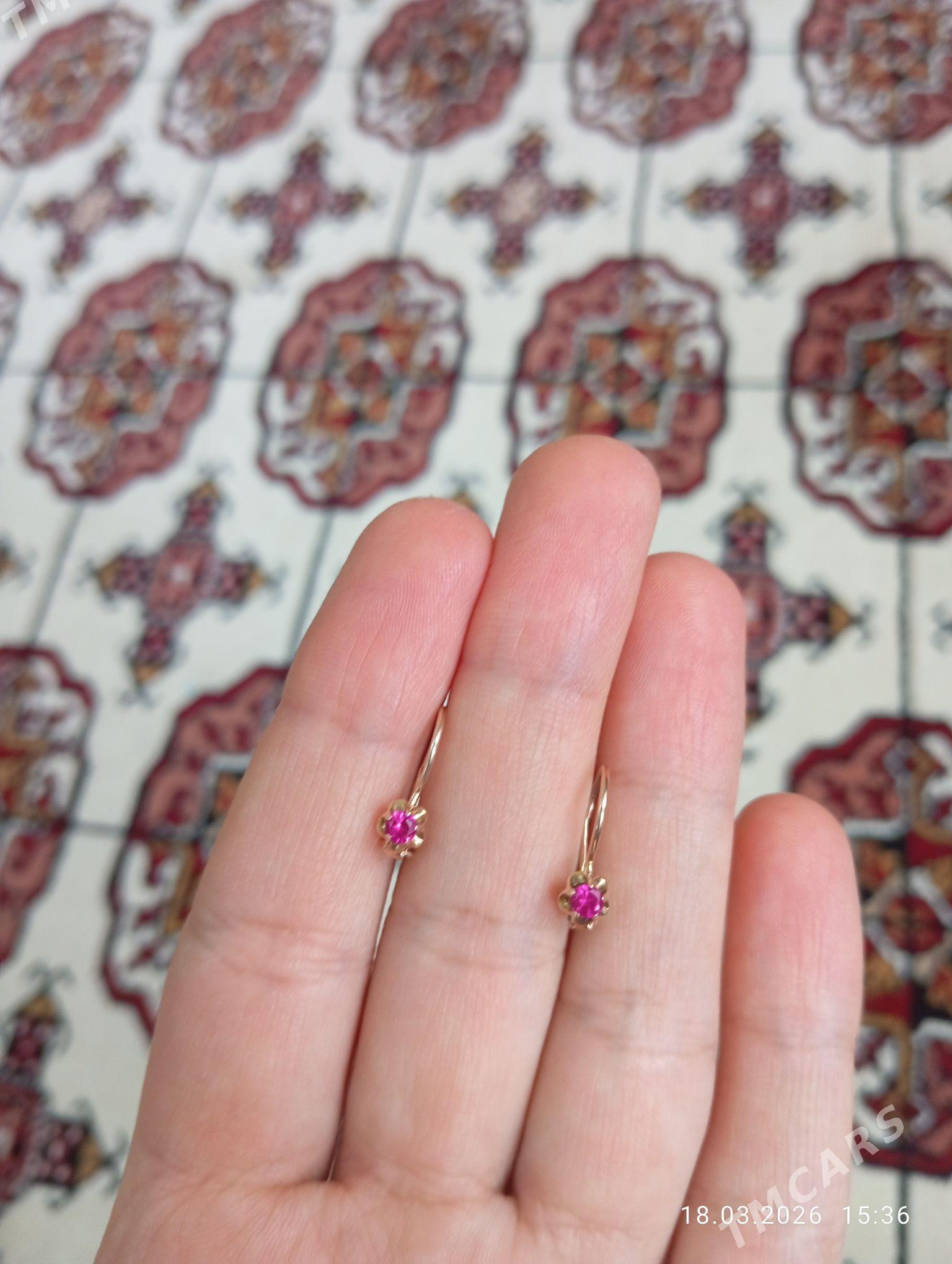 gyzyl gulakhalka - Кëши - img 1