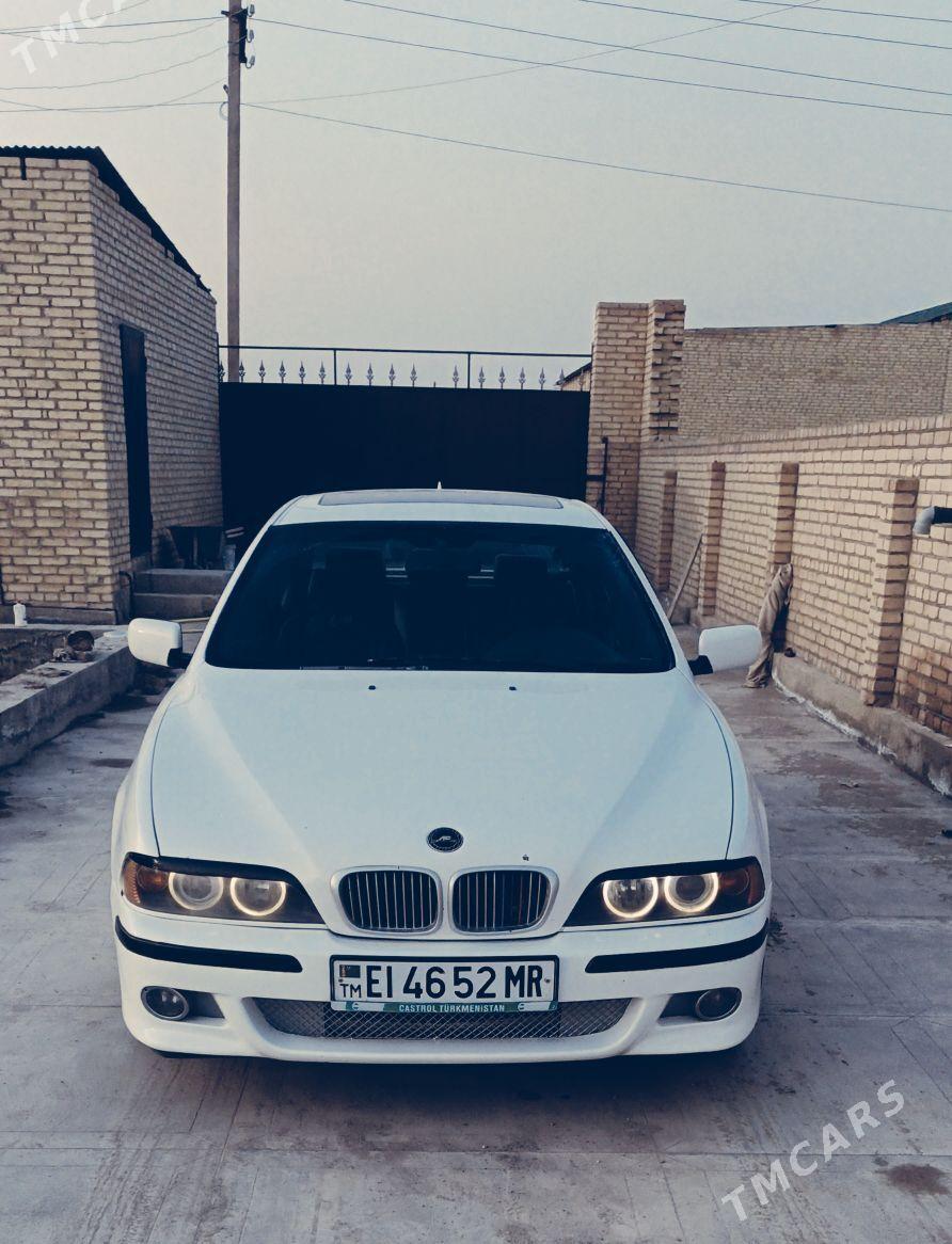BMW E39 2003 - 160 000 TMT - Фарап - img 1