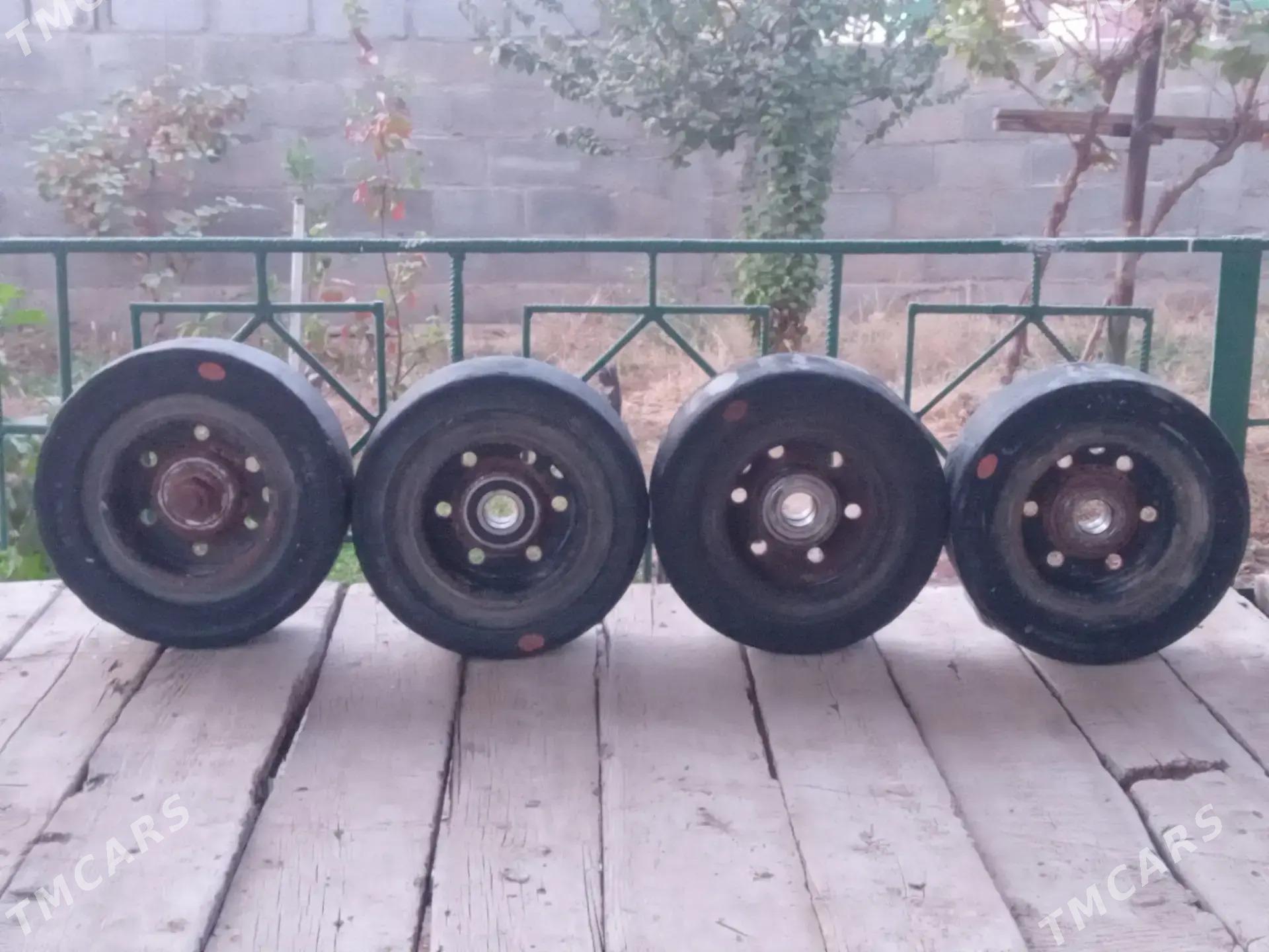 taçka tekeri - Туркменбаши - img 1