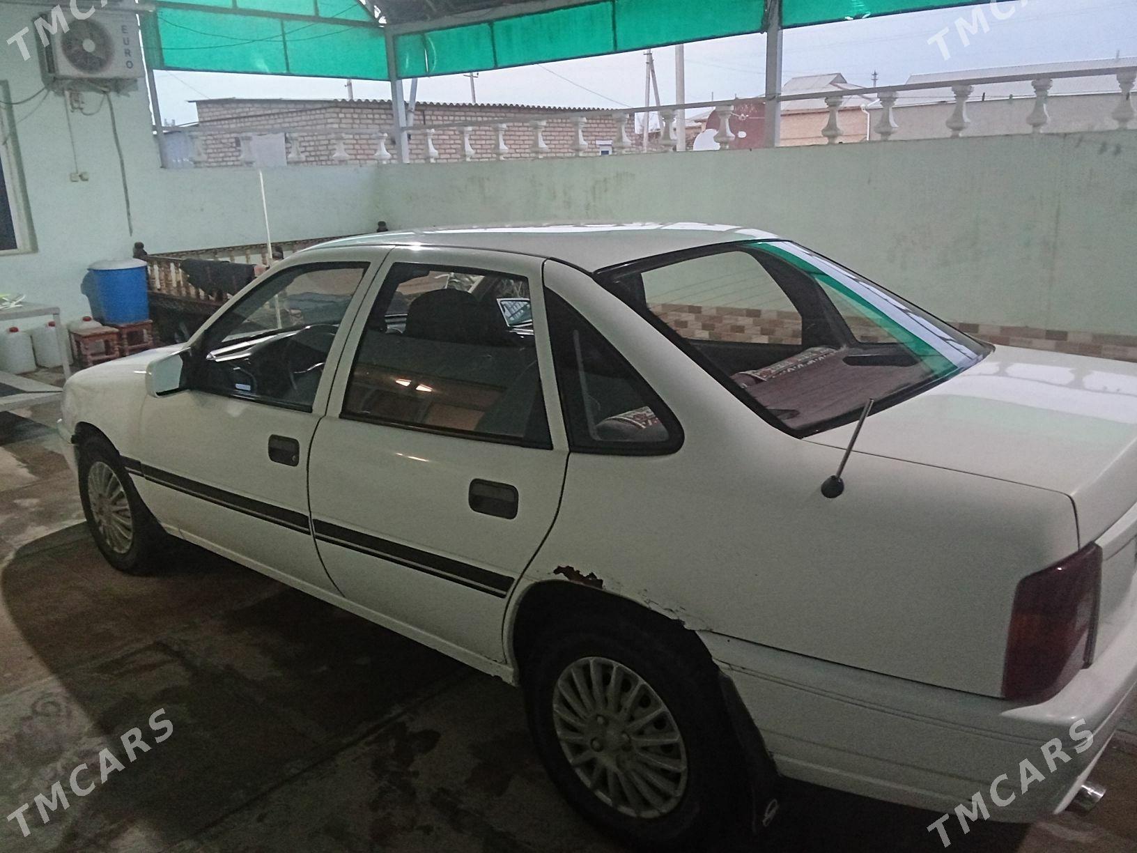 Opel Vectra 1990 - 38 000 TMT - Туркменгала - img 1