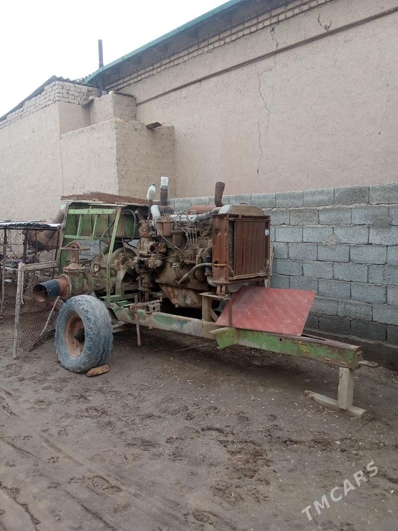 MTZ T-28 2000 - 26 000 TMT - Şabat etr. - img 1