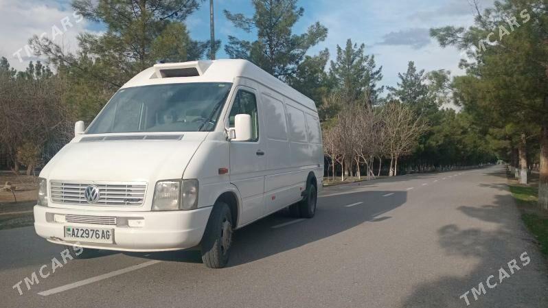 Volkswagen Transporter 2004 - 110 000 TMT - Багир - img 1