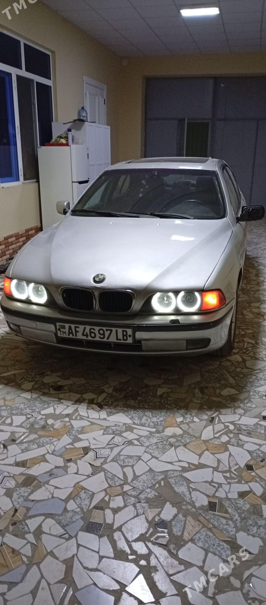 BMW E39 1998 - 65 000 TMT - Türkmenabat - img 1