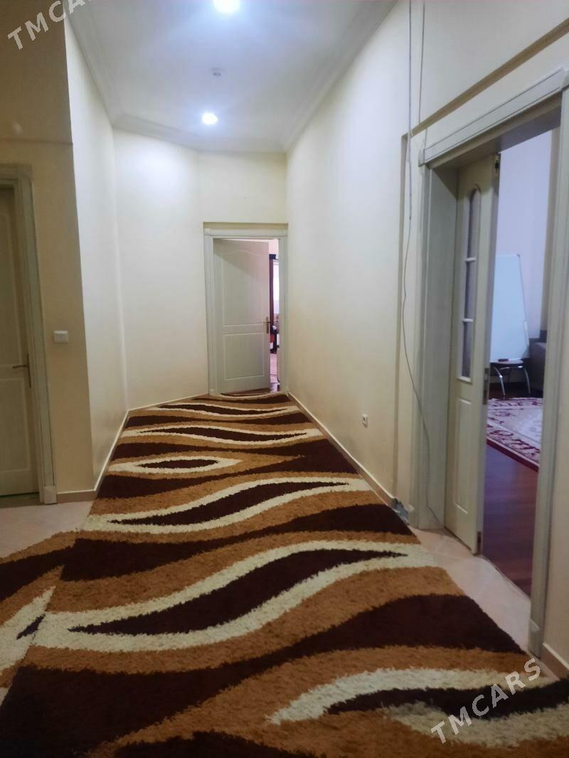 elitka - Sowetskiý köç. (Garaşsyzlyk şaýoly) - img 1