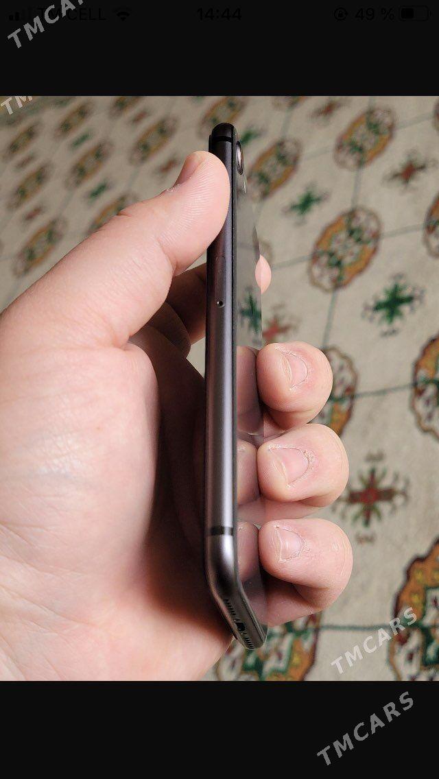 iPhone 8 - 30 мкр - img 1