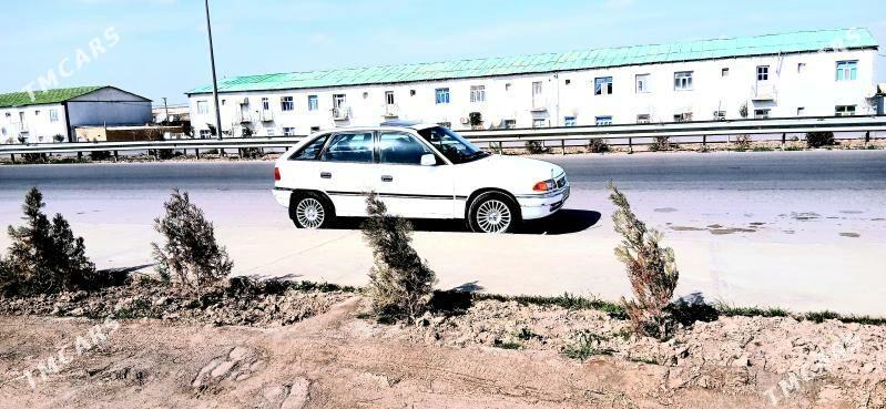 Opel Astra 1994 - 33 000 TMT - Мургап - img 1