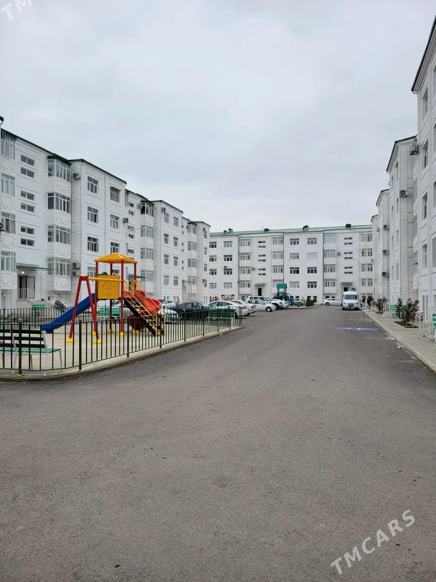 Anew panel jay 4/1 3kom 132m² - Анев - img 1