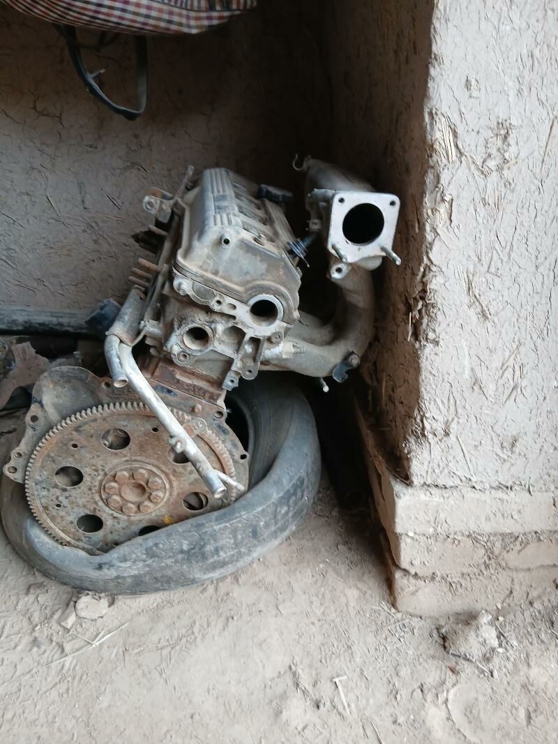 toÿota diwigatel 2 000 TMT - Ruhubelent etraby - img 1