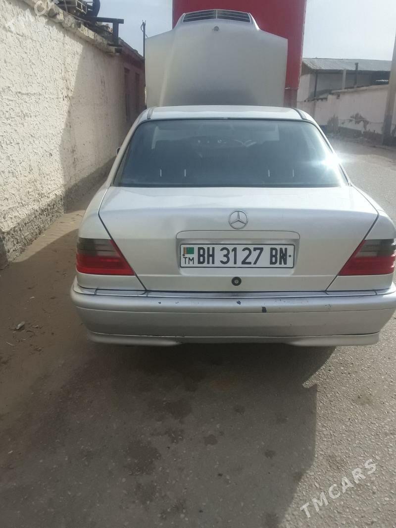 Mercedes-Benz 230E 1996 - 45 000 TMT - Балканабат - img 1