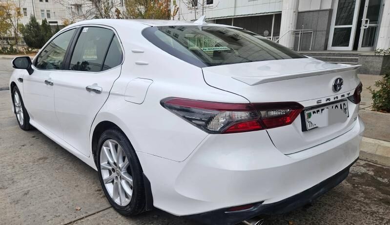 Toyota Camry 2021 - 215 000 TMT - Кëши - img 1