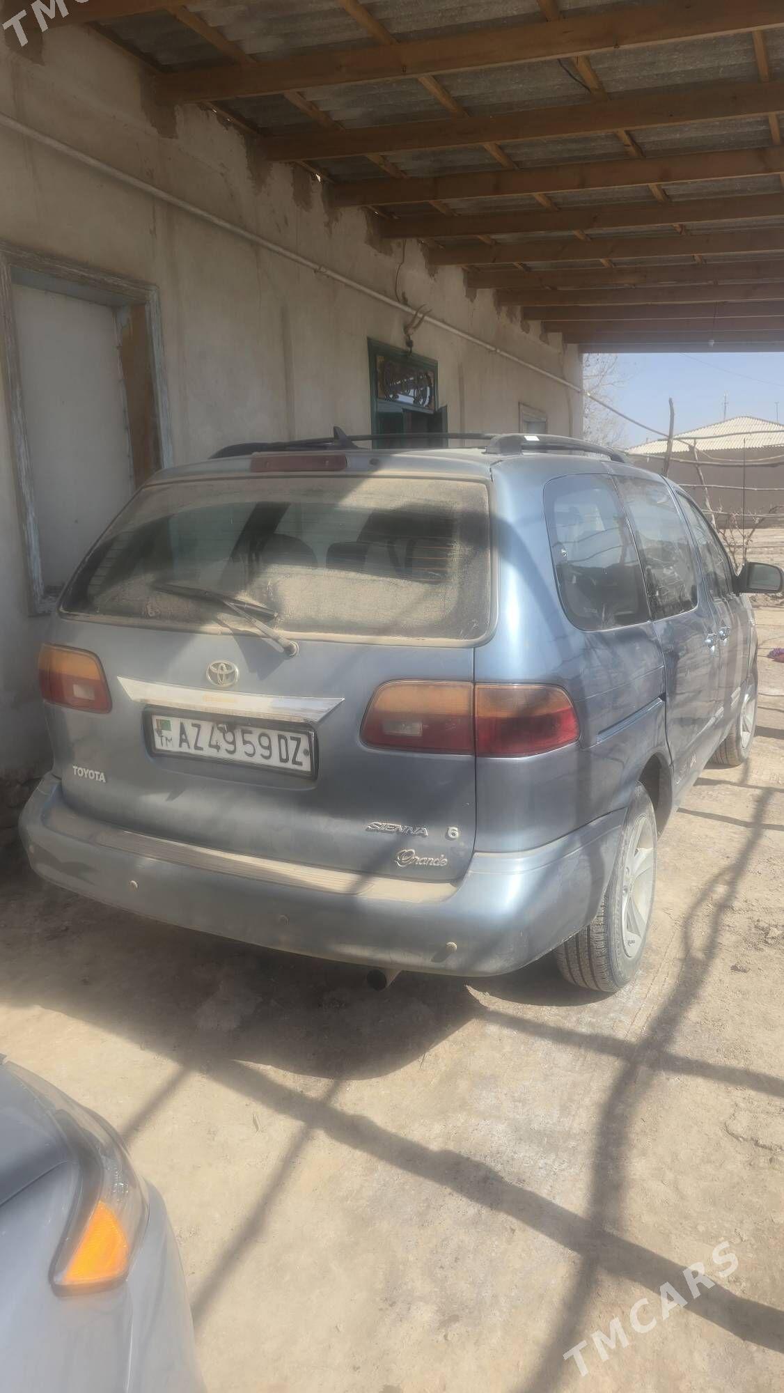 Toyota Sienna 1999 - 155 000 TMT - Daşoguz - img 1