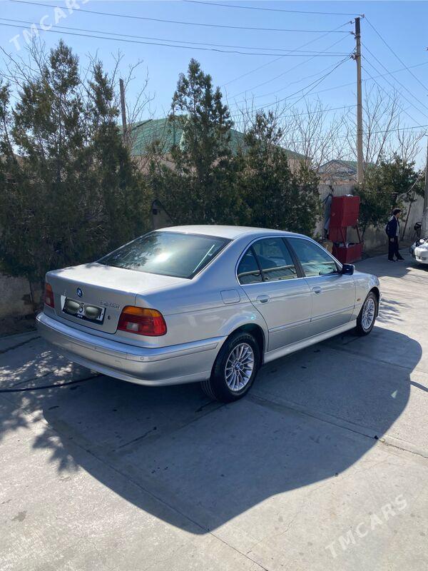 BMW E39 2001 - 125 000 TMT - Türkmenbaşy - img 1
