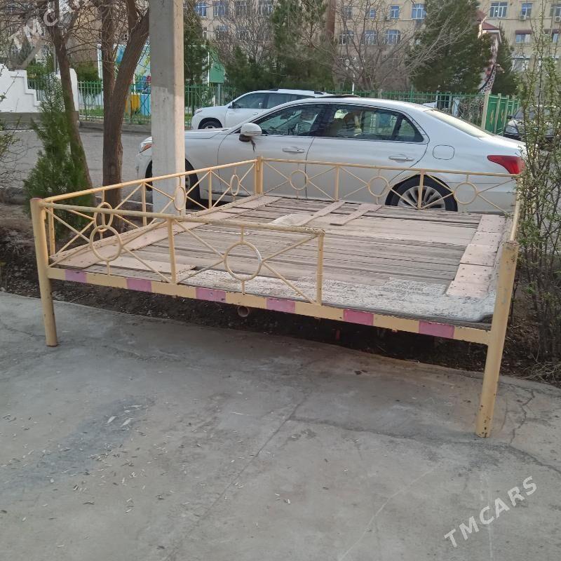 tapçan - Мары - img 1