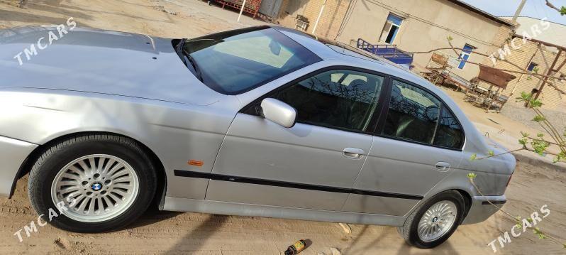 BMW 525 2000 - 110 000 TMT - Дарганата - img 1