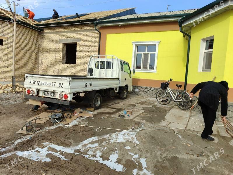 Kia Bongo 2002 - 130 000 TMT - Köneürgenç - img 1