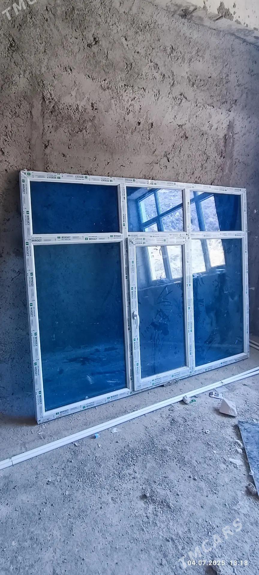 окна - Туркменбаши - img 1