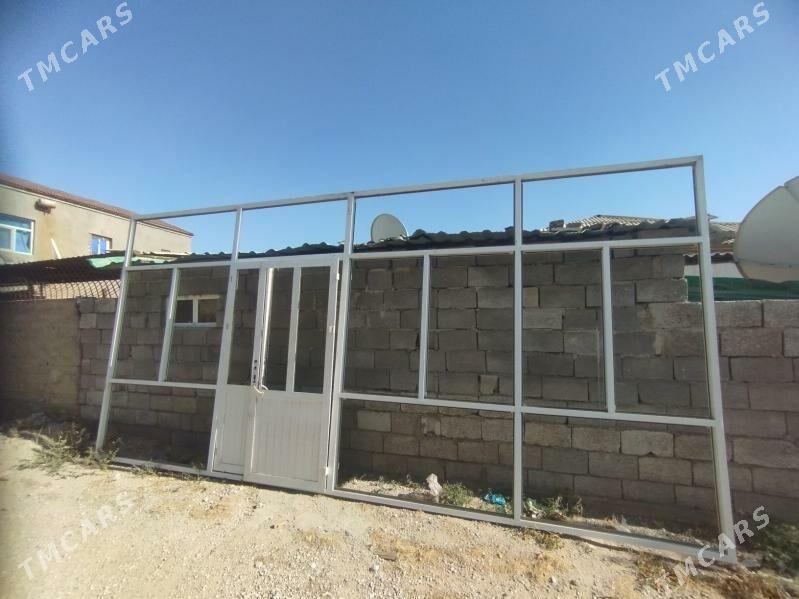 Plastika - Balkanabat - img 1