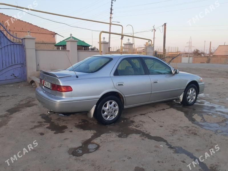 Toyota Camry 2001 - 172 000 TMT - Халач - img 1