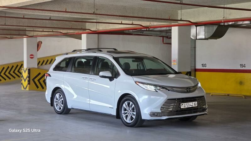 Toyota Sienna 2021 - 460 000 TMT - Ашхабад - img 1
