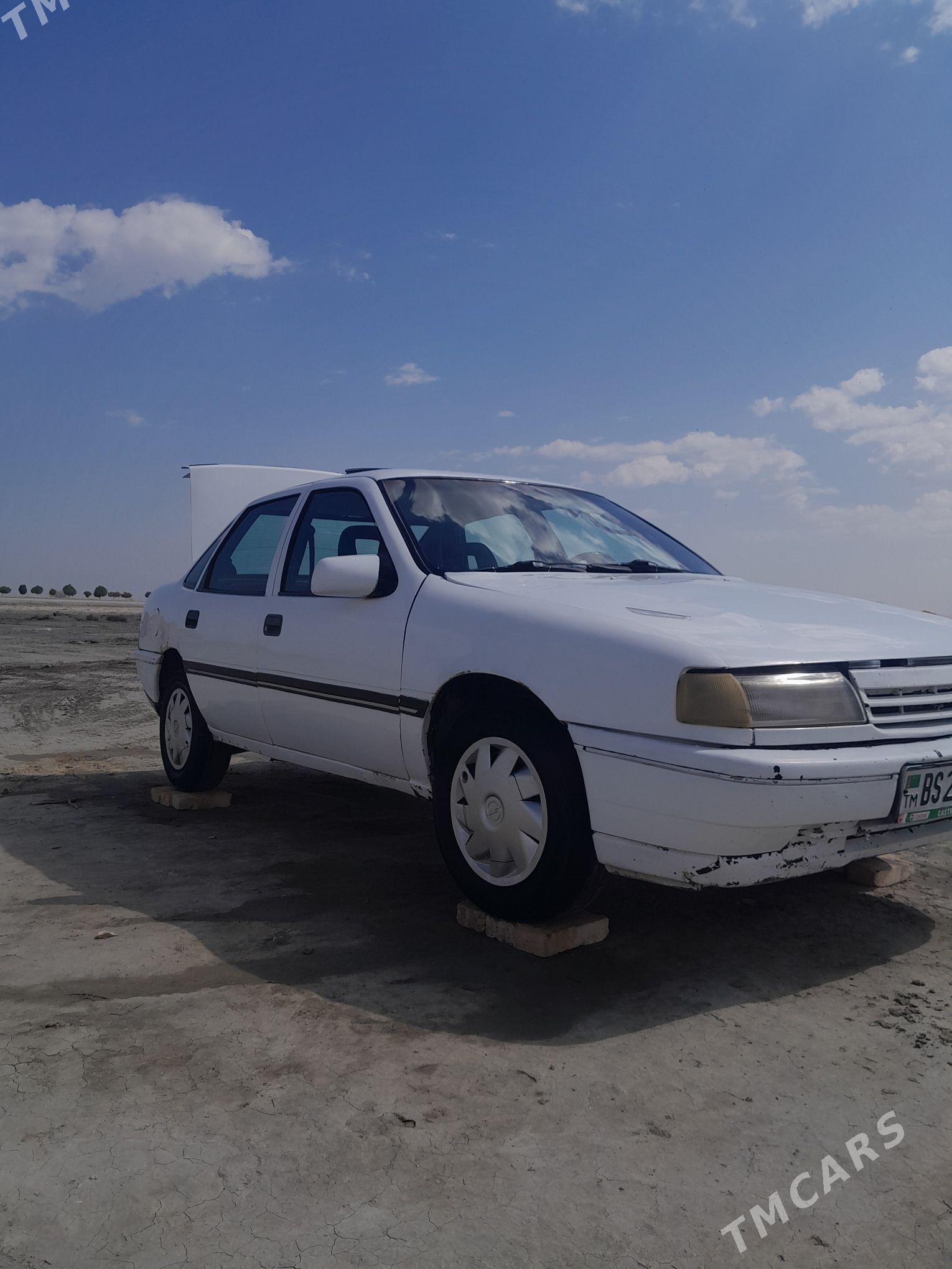 Opel Vectra 1990 - 38 000 TMT - Bäherden - img 1